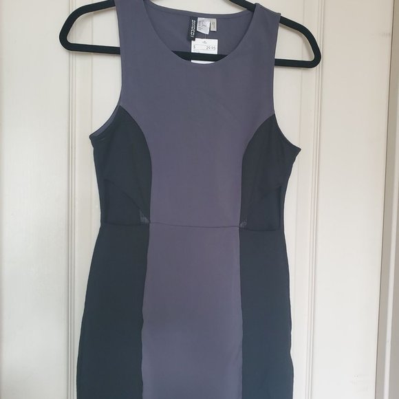 Cut-out shift dress - Picture 1 of 2
